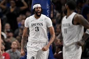 噶蹦脆！独行侠三大主力养伤ing：欧文、浓眉、莱夫利