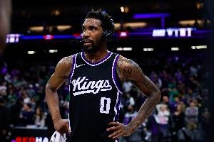 国王主场迎战雷霆！蒙克因生病连续第三场缺战