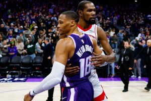 必发APP-场均19分9助，带队连续爆冷，球队摆烂但我不摆！你确实应该离开