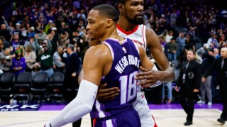 必发APP-场均19分9助，带队连续爆冷，球队摆烂但我不摆！你确实应该离开